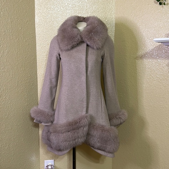 Belle Fare wool and fox fur coat - Picture 1 of 13